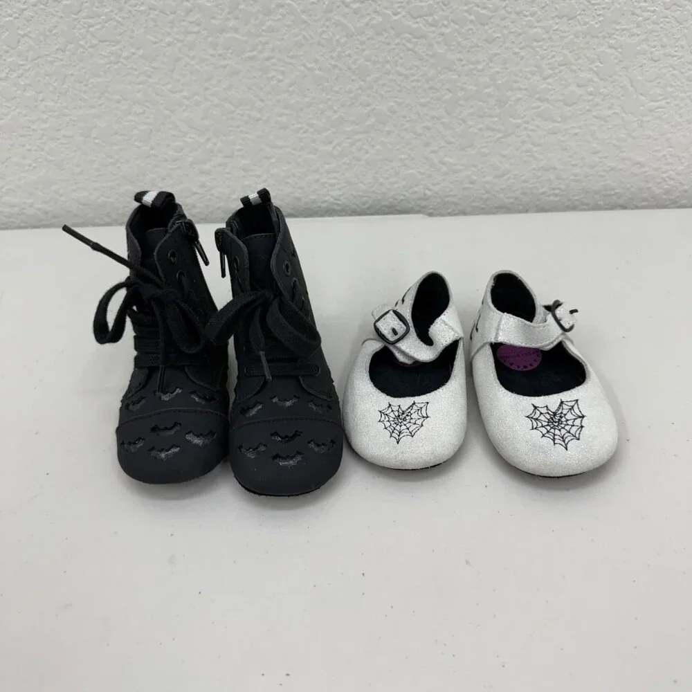 Spellbound Soles Bat Spiderweb Mary Jane Boot Crib Shoe Bundle Baby Girl size 4